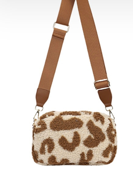 Fleece Camera Bag in Leopard Beige