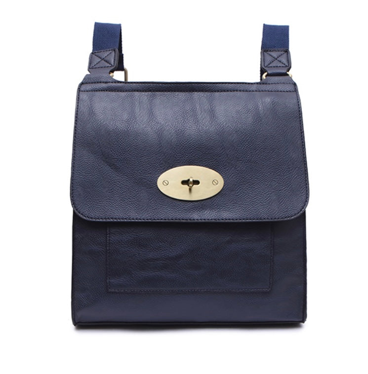 Saddle Bag in Navy Blue